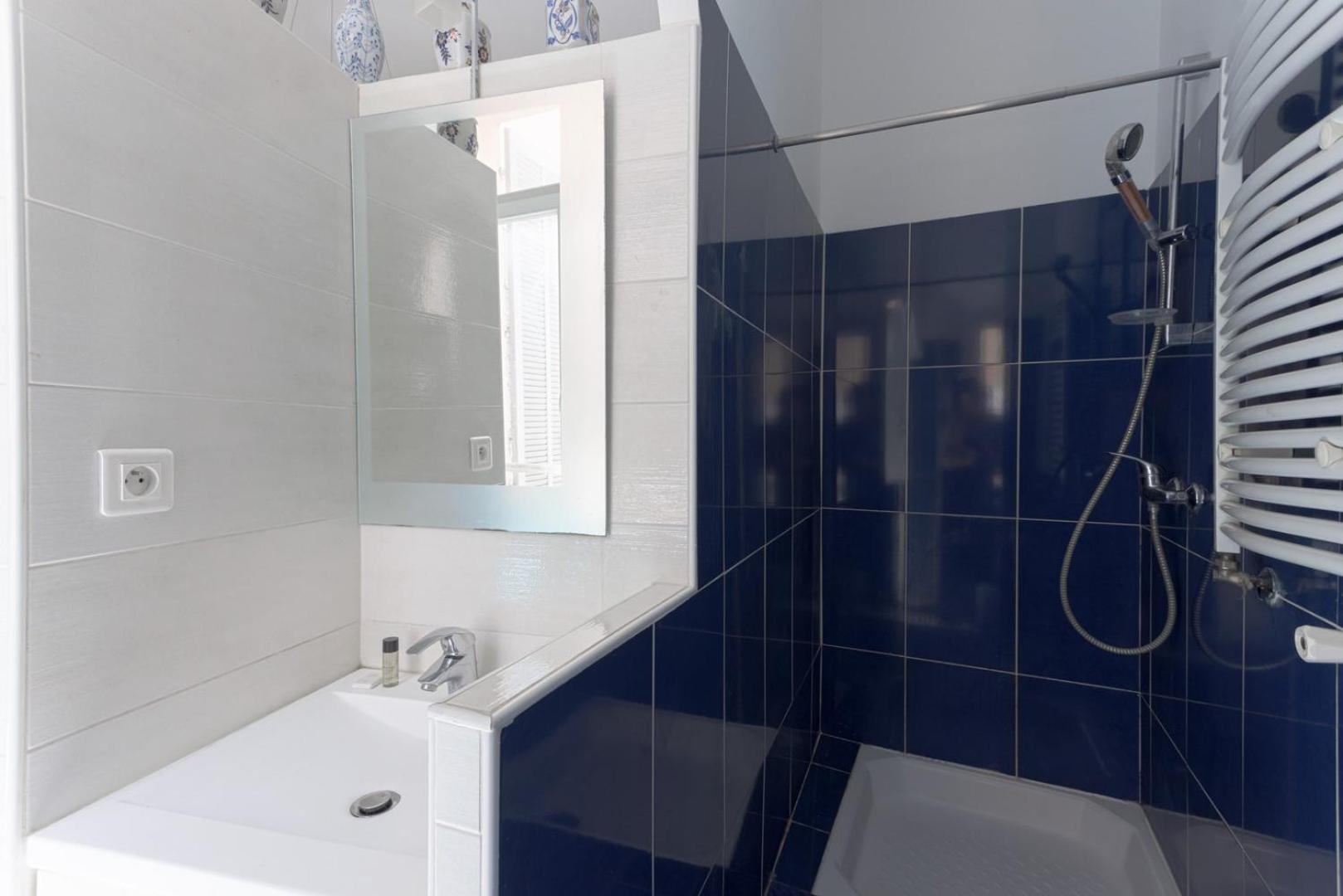 Carnot Prestige - Spacious &